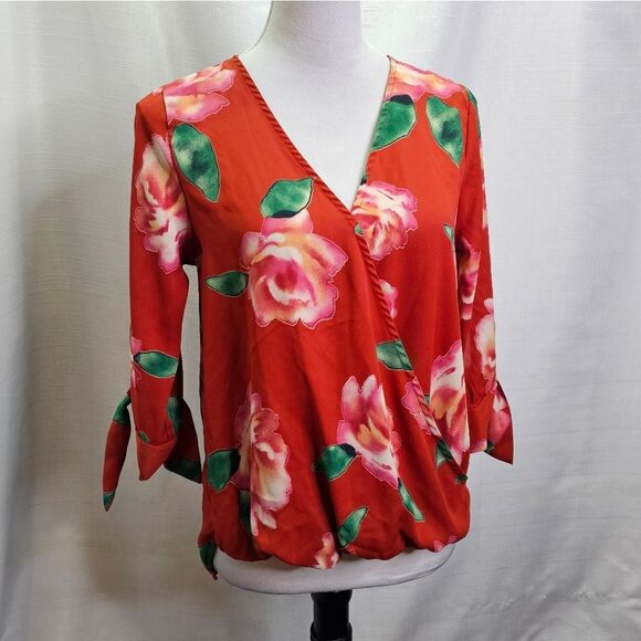 West Kei Orange Floral Surplice Blouse Size Small - Picture 3 of 9